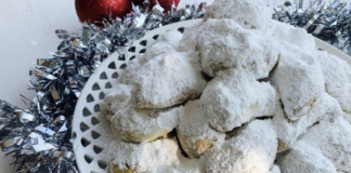 Κουραμπιέδες τραγανοί και μυρωδάτοι