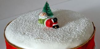 Βασιλόπιτα Σμύρνης με γλάσο ζάχαρης