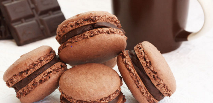 Μακαρόν με σοκολάτα