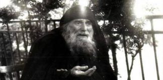 Άγιος Γαβριήλ: Πότε ο Σταυρός που κάνουμε γίνεται ανάποδα και οι δαίμονες γελάνε