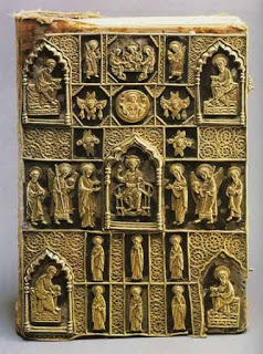 Ἀκοῦστε, λαοί, φυλές, γλῶσσες, ἄνδρες, γυναῖκες, παιδιά, ἡλικιωμένοι, νέοι καὶ νήπια, ὸλόκληρο τὸ ἄγιο ἔθνος τῶν Χριστιανῶν·