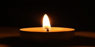 Τὶ σημαίνει ἡ φράση, Αιωνία ἡ μνήμη