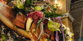 Μ. Παρασκευή – Τα Άγια και Σωτήρια και Φρικτά Πάθη του Κυρίου και Θεού και Σωτήρος ημών Ιησού Χριστού, επιτελούμεν