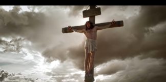 Σήμερον κρεμάται επί ξύλου (Simeron kremetai epi xilou) – Ελληνικά & Αγγλικά