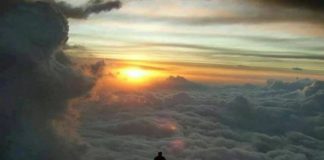 Θα αποστρέφαμε τα μάτια μας