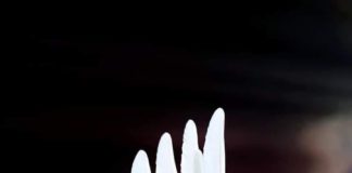 Μη θλίβεστε, λαοί, που είναι δύσκολη η ζωή