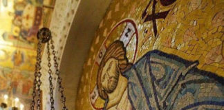 Δύσκολο είναι να βρής κάποιον ν΄ αγαπάη τον άλλον ειλικρινά, μόνο για το πρόσωπο του Κυρίου Ιησού Χριστού