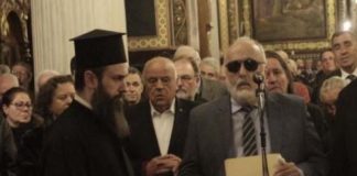 Ο Βουλευτής Π. Κουρουμπλής ψέλνει τους χαιρετισμούς της Παναγίας