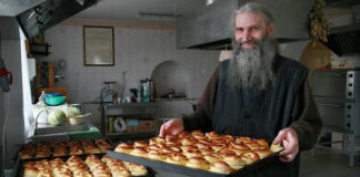 Η νηστεία των Αγίων Αποστόλων δεν έχει συγκεκριμένη χρονική διάρκεια