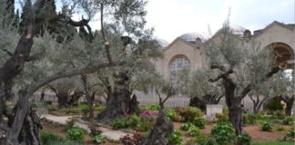 Ὅσο περισσότερο ἀνάξιο θεωροῦμε τόν ἑαυτό μας τόσο πιό ἄξιο τόν κάνει ὁ Θεός