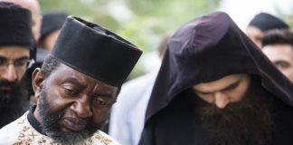 «Ντύθηκαν»