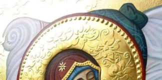 Όταν κοιτάζω την Παναγία, θυμάμαι τη μάνα μου