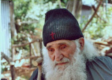 Αντί να ασχολείσαι με την ζωή των άλλων, ασχολήσου με την ζωή σου