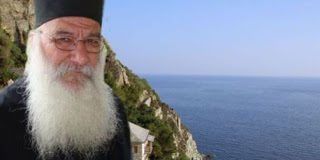 Η μεγαλύτερη φιλανθρωπία είναι η προσευχή και ας μη το καταλαβαίνουν οι άνθρωποι