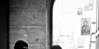 «Φώτισέ την, Κύριε, και ελέησε κι εμένα την αμαρτωλή!»