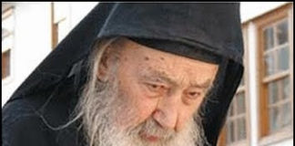 Όχι ο Θεός δεν καταδικάζει, ο άνθρωπος διαλέγει. Ο άνθρωπος πάει στην αιωνιότητα με τις αμαρτίες του