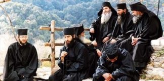 Μεσ’της ‘ερημιάς τα βάθη – Μοναστηριακό άσμα