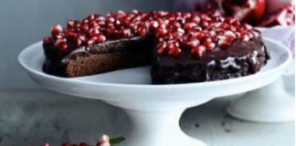 Χριστουγεννιάτικη σοκολατόπιτα με ρόδι