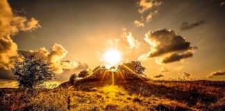 Ἀγωνιστεῖτε καί προσευχηθεῖτε μόνοι σας