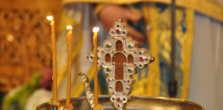 Σχέση Μικρού και Μεγάλου Αγιασμού κατά τους Κολλυβάδες και δη κατά τον Άγιο Αθανάσιο τον Πάριο