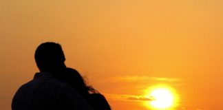 Πάνω από την αγάπη, πάνω από τον άνδρα σου, πάνω από την γυναίκα σου, πάνω από τα καθημερινά σου γεγονότα, να θυμάσαι…