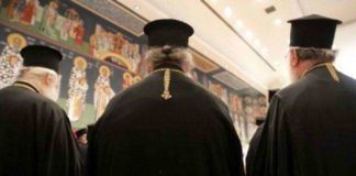 Σε έναν που κατηγορούσε τους παπάδες, του είπα: