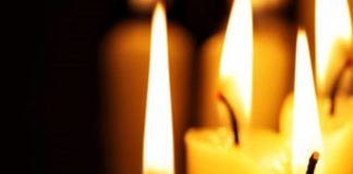 Ετοίμασε τη λαμπάδα