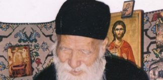 Ο άγιος Πορφύριος βοηθά κυοφορούμενο βρέφος