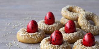 Πασχαλινά γλυκοψωμάκια