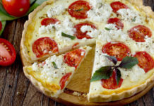 Τάρτα με Κρέμα Φέτας και Ντοματίνια