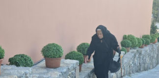 Ας βιώνουμε τις εορτές, ώστε να απολαμβάνουμε τις αφειδώλευτες ευλογίες…