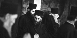 Όταν τιμούμε και όταν περιφρονούμε τους ιερείς