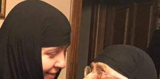 Ο Σταυρός και η χαρά στη ζωή των μοναχών