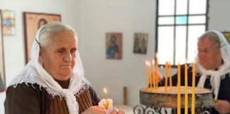 Το «κερί» της μάνας του…