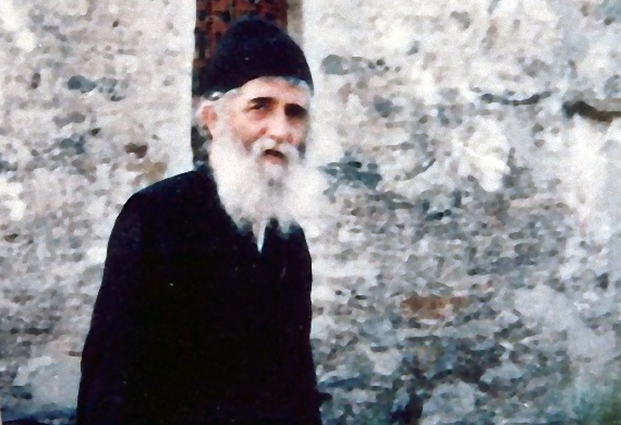 o-agios-paisios-twra-einai-pio-konta-mas