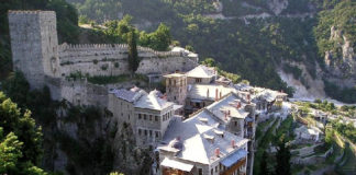 Τρεις ευλογίες του Αγίου Όρους για άτεκνα ζευγάρια