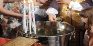 Τρομερή η ευθύνη των αναδόχων: Τι ακριβώς σημαίνει πνευματικός γονιός, ποιο το μέλημά του;