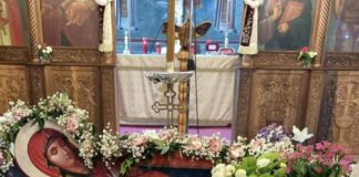 Ρόδος : Η Θ. Λειτουργία για την Ι. Κοίμηση και Μετάσταση της Παναγίας (Φώτο)