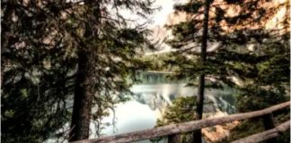 Πρέπει να ησυχάσει το νερό να δω..