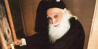 Γιατί, παιδί μου, η ψυχή σου κλαίει; – Άγιος Εφραίμ Κατουνακιώτης