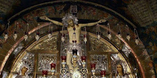 Ὁ Σταυρὸς τοῦ Χριστοῦ σώζει.