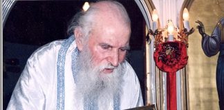 Ο άγιος Πατήρ ημών Ιωάννης Καλαΐδης και η ευλάβειά του στα άγια λείψανα!