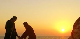 …αναρωτιέμαι αν έχω αυτή τη βεβαιότητα που δημιουργεί η πίστη στο Θεό ή στηρίζομαι στα πράγματα; – Του Μόσχου Εμμανουήλ Λαγκουβάρδου