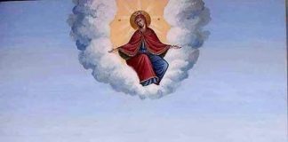 …. όταν γονατίζουμε μπροστά σε μία εικόνα της Παναγίας…