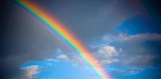 Δεν έχουν άκρη τα ουράνια τόξα