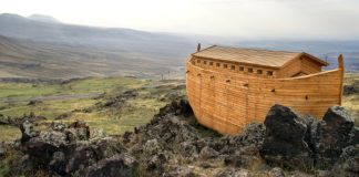 Χίλιες εκκλησίες να χτίσεις, αν δεν μπεις μέσα, δε σώζεσαι…