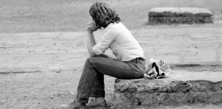 Υπάρχουν κάποιοι άγιοι που φορούν «μπλού τζίν»…