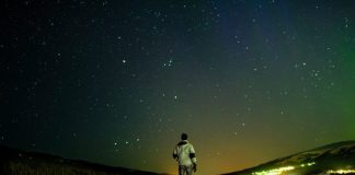 Αισθάνομαι ότι είμαι μόνος