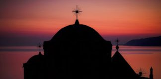 Ενώ πρέπει περισσότερο την Κυριακή να την αγιάζουμε, καταντάμε την Κυριακή να κολαζόμαστε περισσότερο…