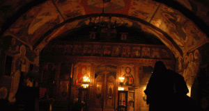 Νύχτα. Οι αγαπητές ώρες του Θεού και των αγίων…